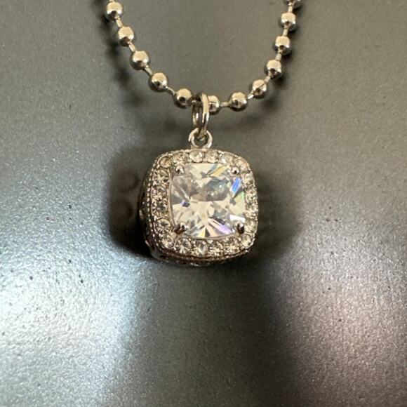 Large Cushion Halo Clear Stone Surrounded Small Stones 24" Pull Chain Necklace - Picture 1 of 4